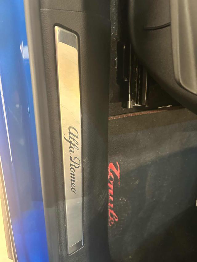 Alfa Romeo Tonale 1.5l - Blu