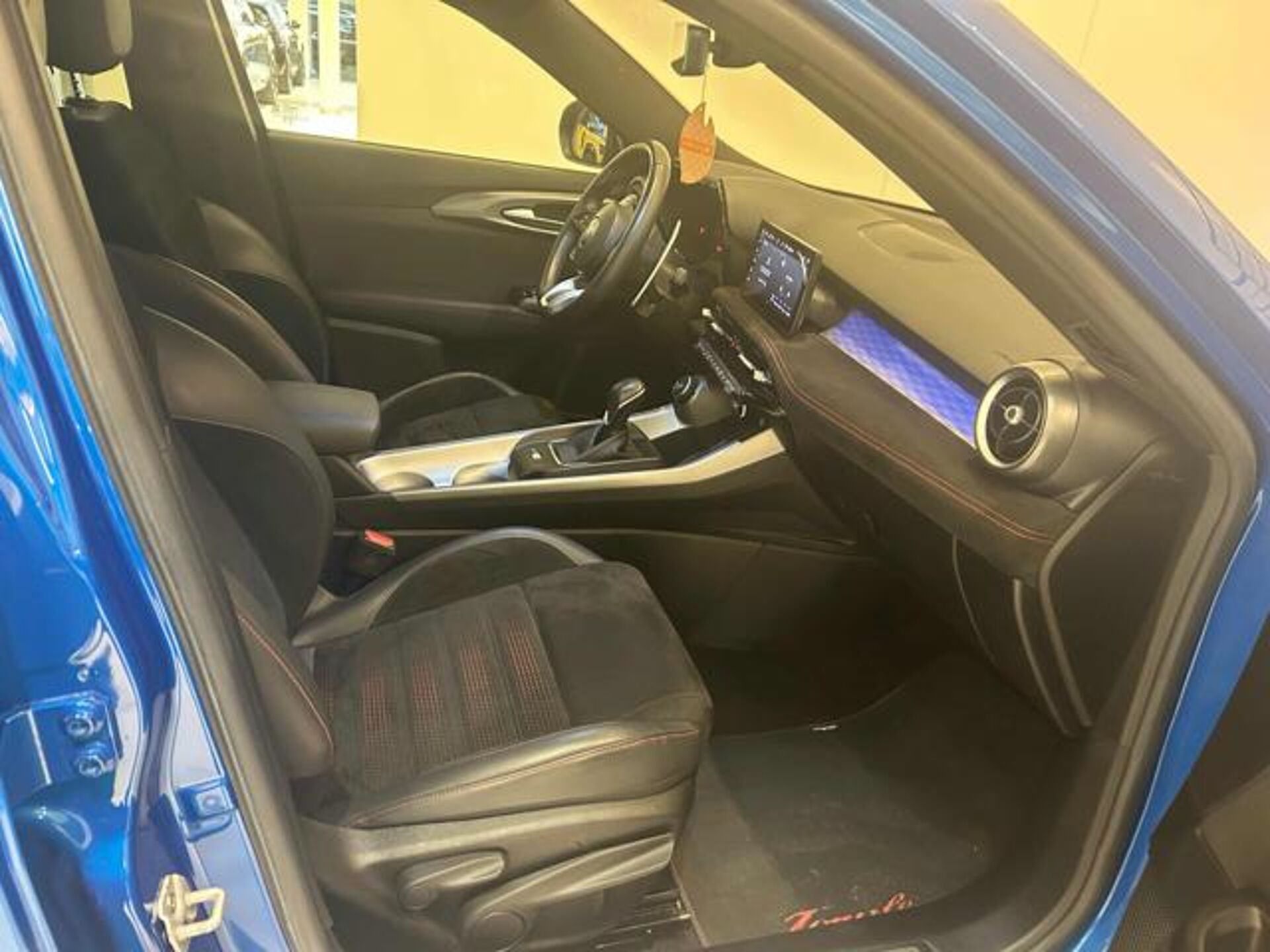 Alfa Romeo Tonale 1.5l - Blu