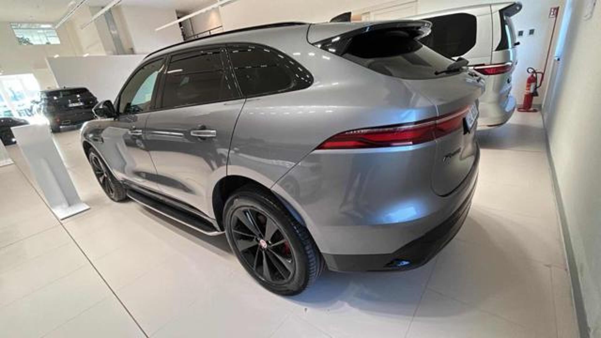 Jaguar F-PACE 2.0l - Grigio