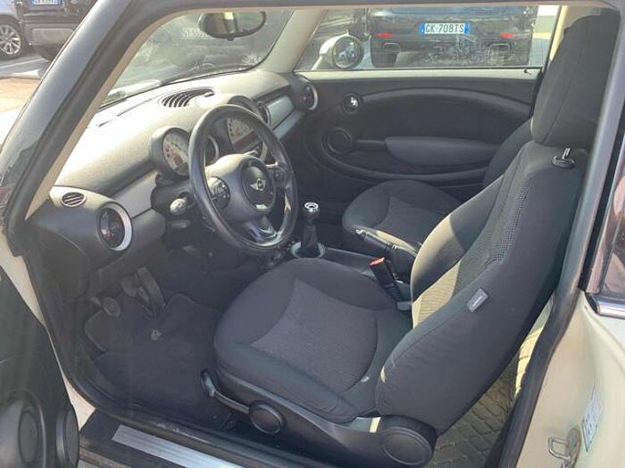 MINI Cooper 1.6l