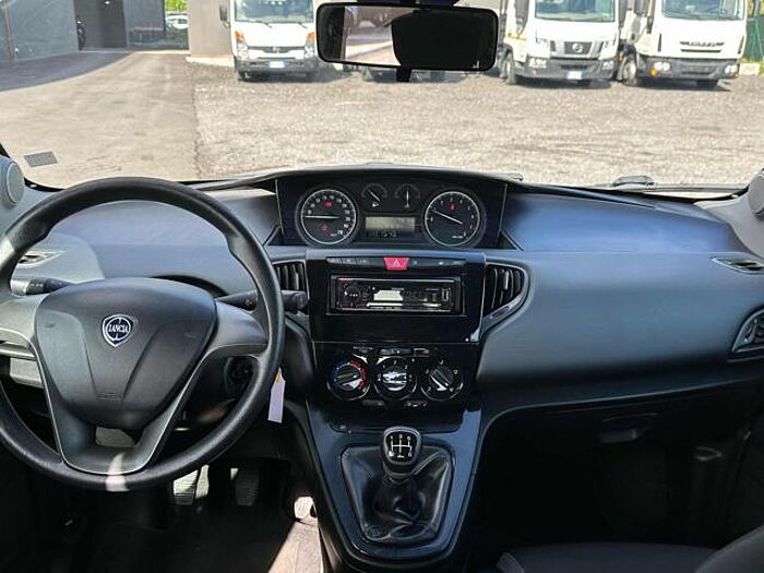 Lancia Ypsilon 1.2l