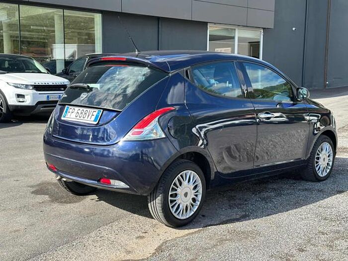 Lancia Ypsilon 1.2l
