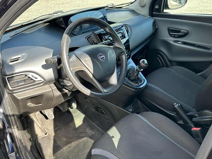 Lancia Ypsilon 1.2l